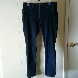 D. Jeans Dark Wash Jegging